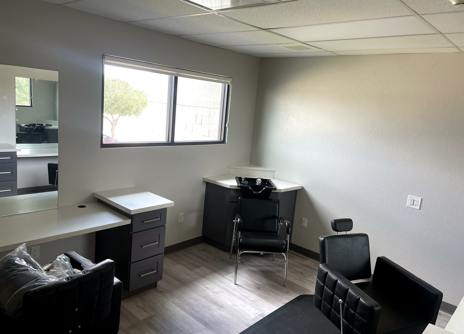 Suite 4 at Bellevana Salon Suites in Katy