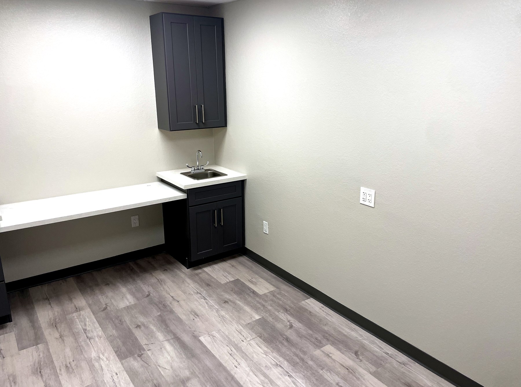 Suite 29 at Bellevana Salon Suites in Katy